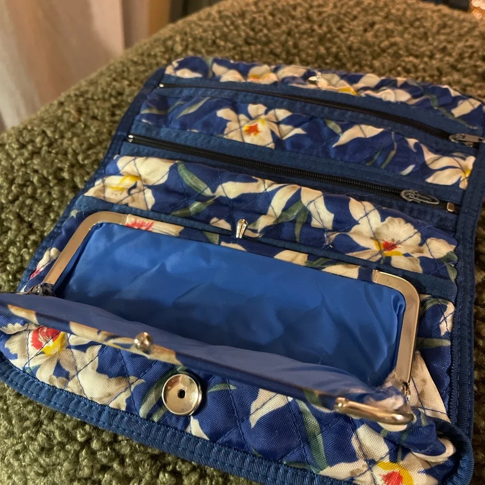 Floral travel case quilted‎ packable zipper bag jewelry makeup blue orchid style